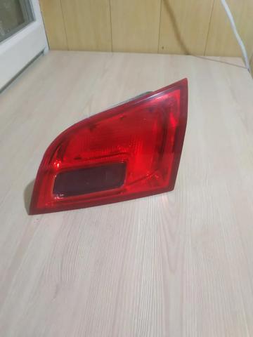 Фара задняя правая внутренняя 13282247 OPEL