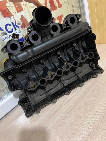RENAULT 8200627939 Крышка клапанная в наличии Черновцы