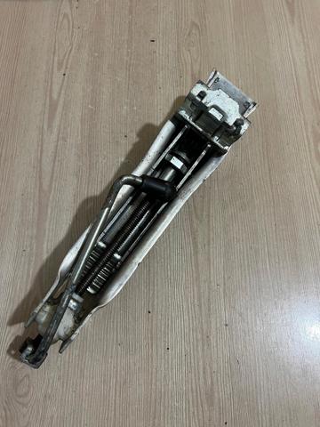 8L0011031A Домкрат купить Каменское