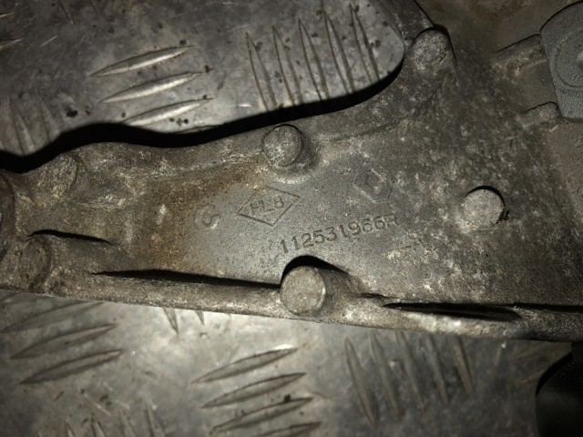 112531966R RENAULT Кронштейн подушки КПП купить в Одесса