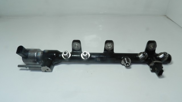 Топливная рампа 175211218R RENAULT