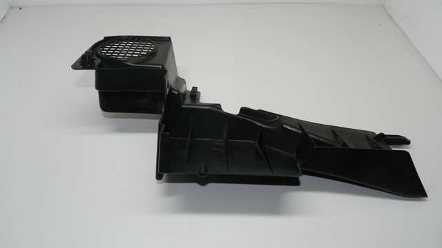 214982460R RENAULT Воздуховод (дефлектор) радиатора правый купить в Кривой Рог