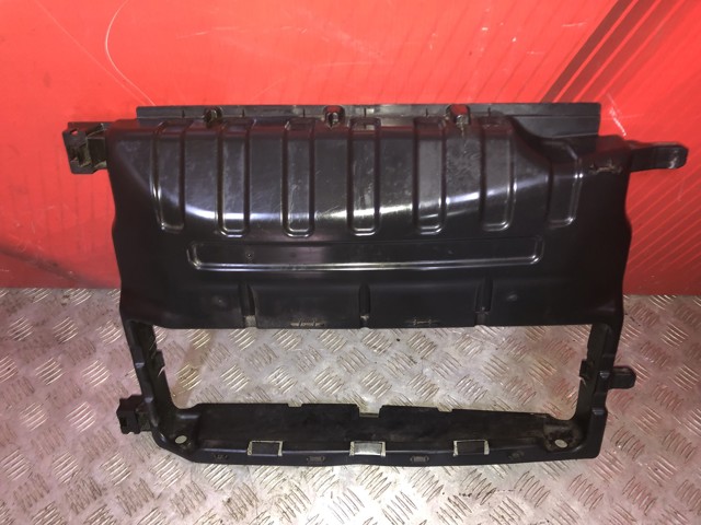RENAULT 215547913R Воздуховод (дефлектор) радиатора в наличии Кривой Рог