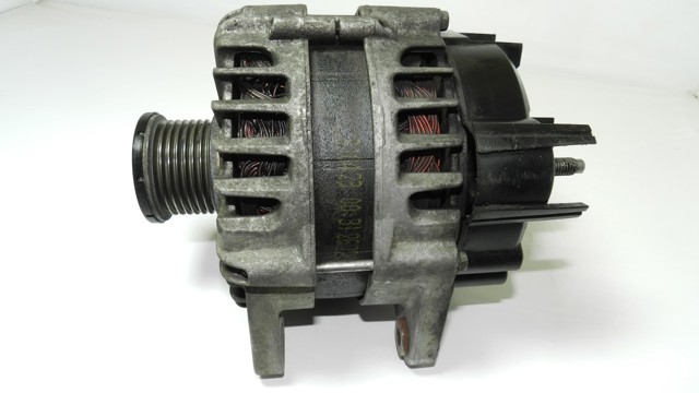 RENAULT 231007619R Генератор в наличии Днепр