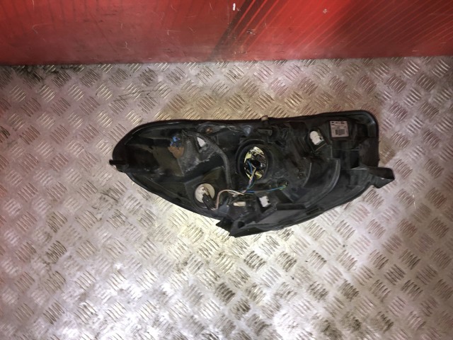 260607950R RENAULT Фара левая купить в Киев