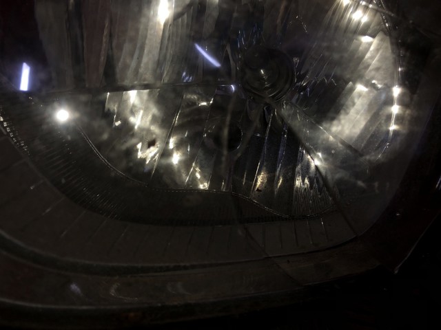RENAULT 260607950R Левая фара в наличии Украина