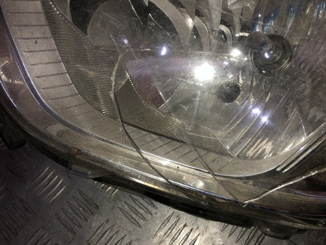 260607950R RENAULT Левая фара купить в Павлоград