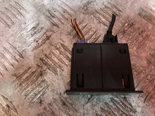 280231553R USB-разветвитель купить Сумы