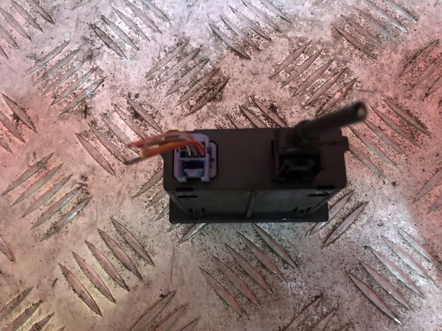 RENAULT 280231553R USB-разветвитель в наличии Чернигов