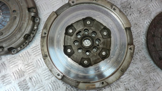 RENAULT 302054176R в наличии Днепр