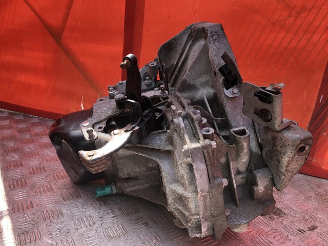 RENAULT 304010877R в наличии Ирпень