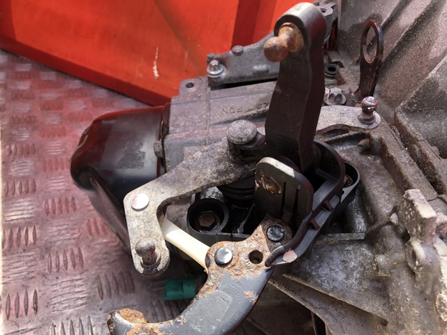 304010877R RENAULT купить в Каменское