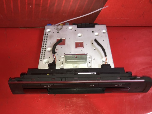 4G0035670E Магнитола (радио AM/FM) купить Ужгород