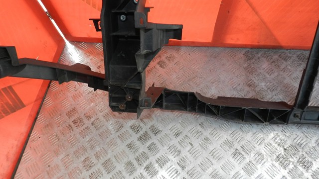 RENAULT 625000232R Рамка радиатора в наличии Винница