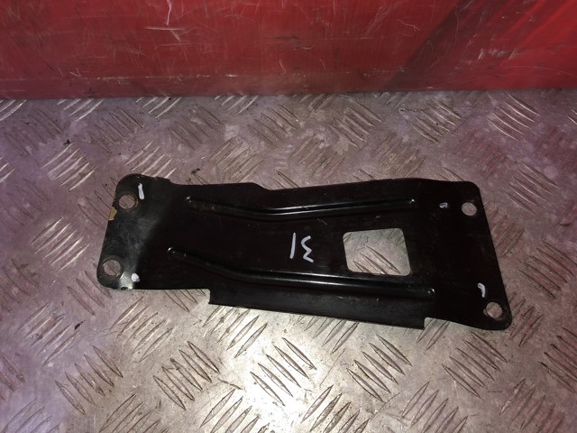 Кронштейн передней балки 751F31927R RENAULT