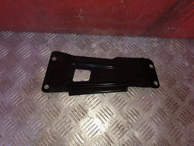 751F31927R RENAULT Кронштейн передней балки купить в Ужгород