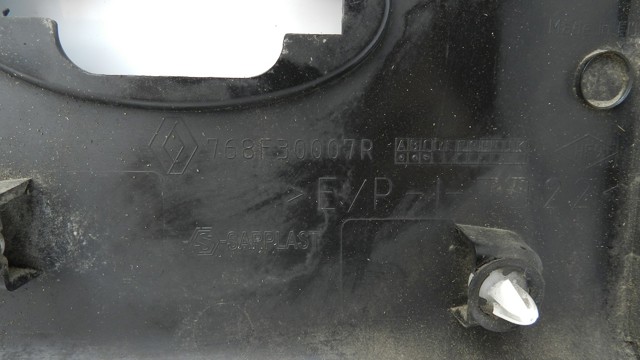 768F30007R Молдинг крыла заднего правого купить Черкассы