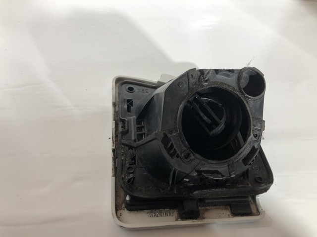 RENAULT 781200017R Корпус заливной горловины топливного бака в наличии Днепр