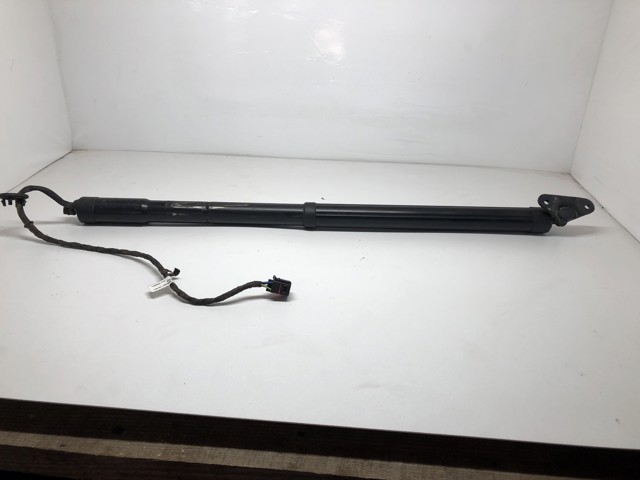 Амортизатор крышки багажника 7P6827851A VAG