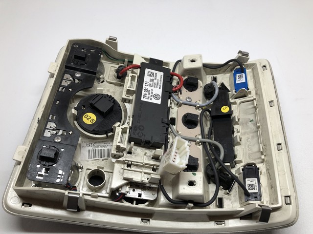 VAG 7P6947134A в наличии Ирпень