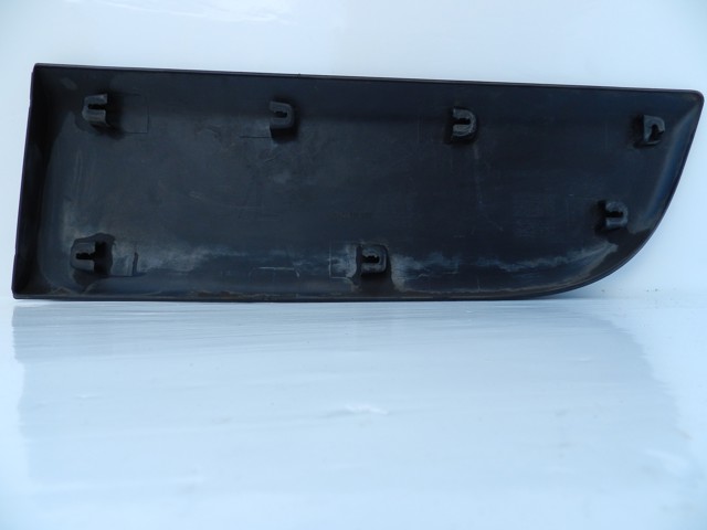 RENAULT 808210166R Молдинг двери передней левой нижний в наличии Сумы