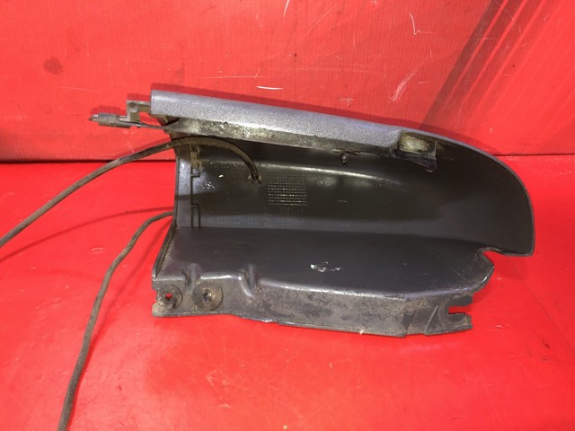 RENAULT 8200229880 Бампер задний, правая часть в наличии Киев