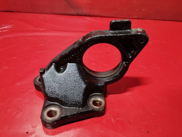 Опора подвесного подшипника передней полуоси 8200452283 RENAULT