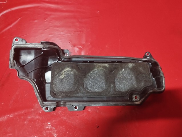 RENAULT 8200805844 Крышка двигателя в наличии Николаев
