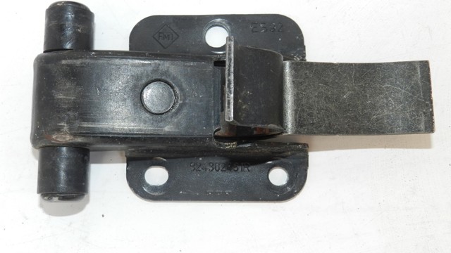 RENAULT 824302481R Ограничитель задней двери в наличии Украина