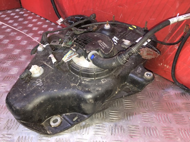 8K0131877S VAG Бак AD BLUE купить в Тернополь