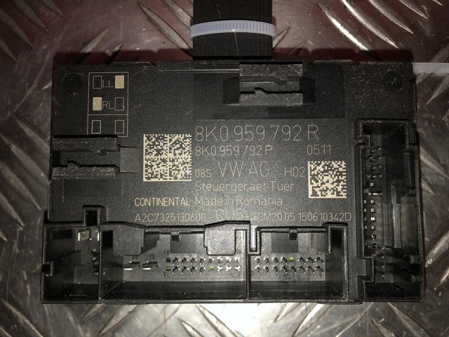 VAG 8K0959792R Блок комфорта передней двери в наличии Ровно