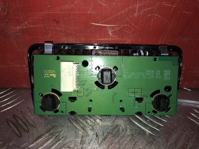 9163699 BMW Плафон салона купить в Чернигов