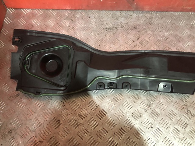 MERCEDES A2468300213 Решетка дворников в наличии Кривой Рог