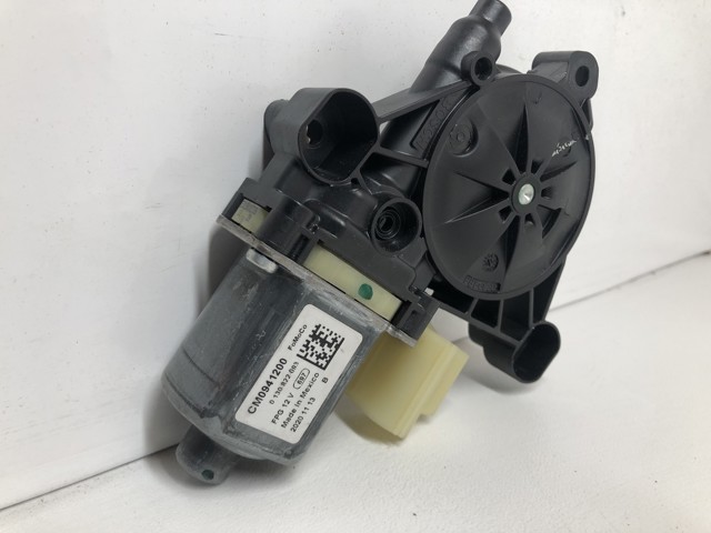 CM0941200 FORD Мотор стеклоподъемника двери передней правой купить в Житомир