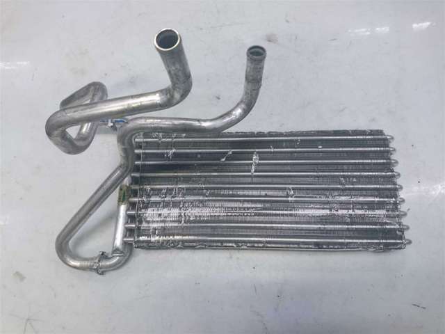 Радиатор отопителя A0038358901 MERCEDES