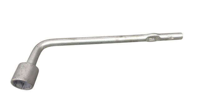 Ключ балонный (торцовый) MB621148 MITSUBISHI