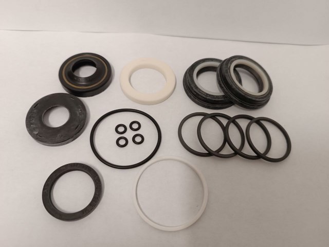 RO9006KIT Ремкомплект рулевой рейки купить Киев