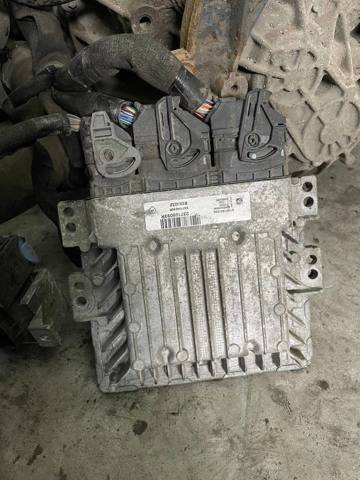 Компьютер двигателя 237105093R RENAULT