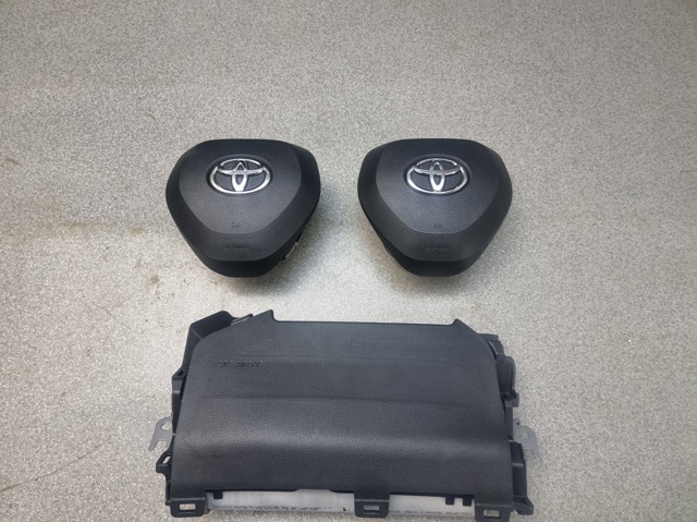 Подушка в руле 4513012E40C0 TOYOTA