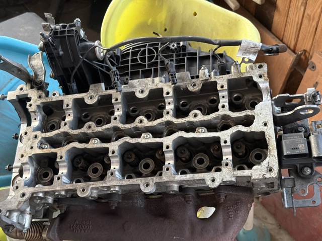 Головка блока цилиндров R651016 MERCEDES