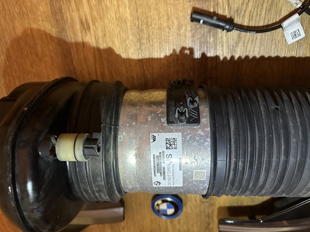 37106890326 BMW Амортизатор передний правый купить в Ужгород