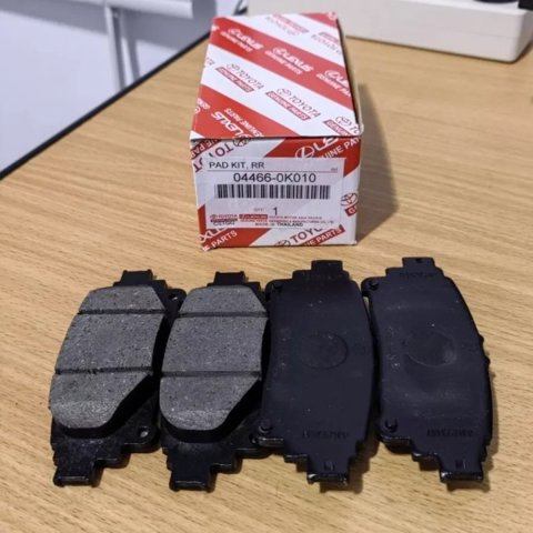 Колодки тормозные задние, дисковые 044660K010 TOYOTA