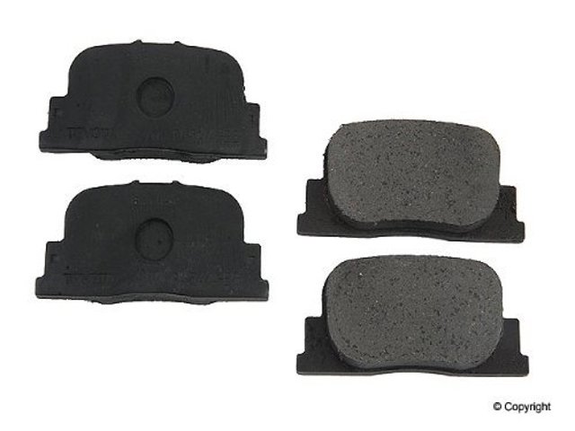 Задние дисковые колодки 0446632030 TOYOTA
