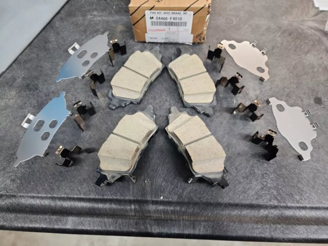 Колодки дисковые  04466F4010 TOYOTA