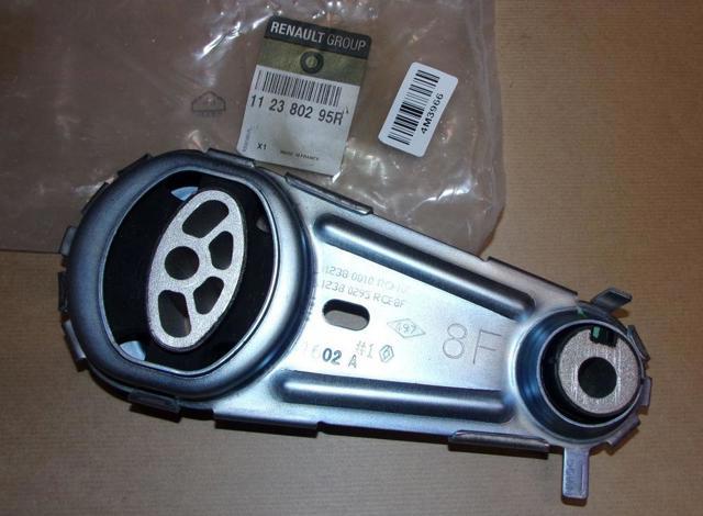 Подушка (опора) двигателя, передняя 112380295R RENAULT