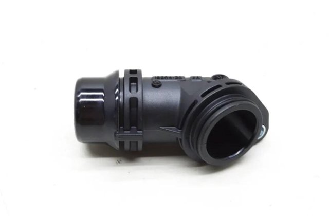 11518482258 BMW Патрубок системы охлаждения купить в Львов