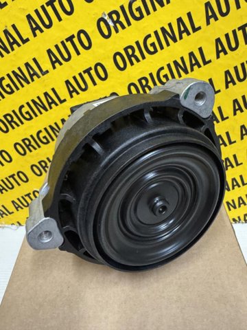 Левая подушка двигателя 22116860495 BMW