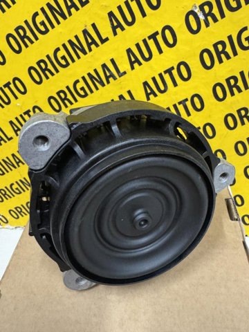 Правая опора двигателя 22116860496 BMW