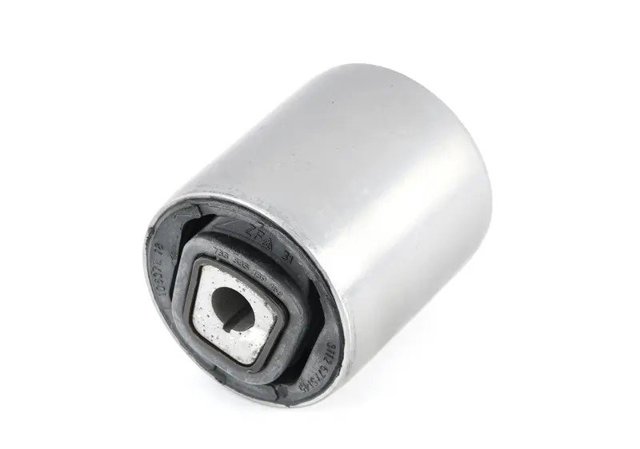 Сайлентблок передней подвески 31126777653 BMW