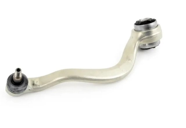 Передний нижний рычаг 31126791396 BMW